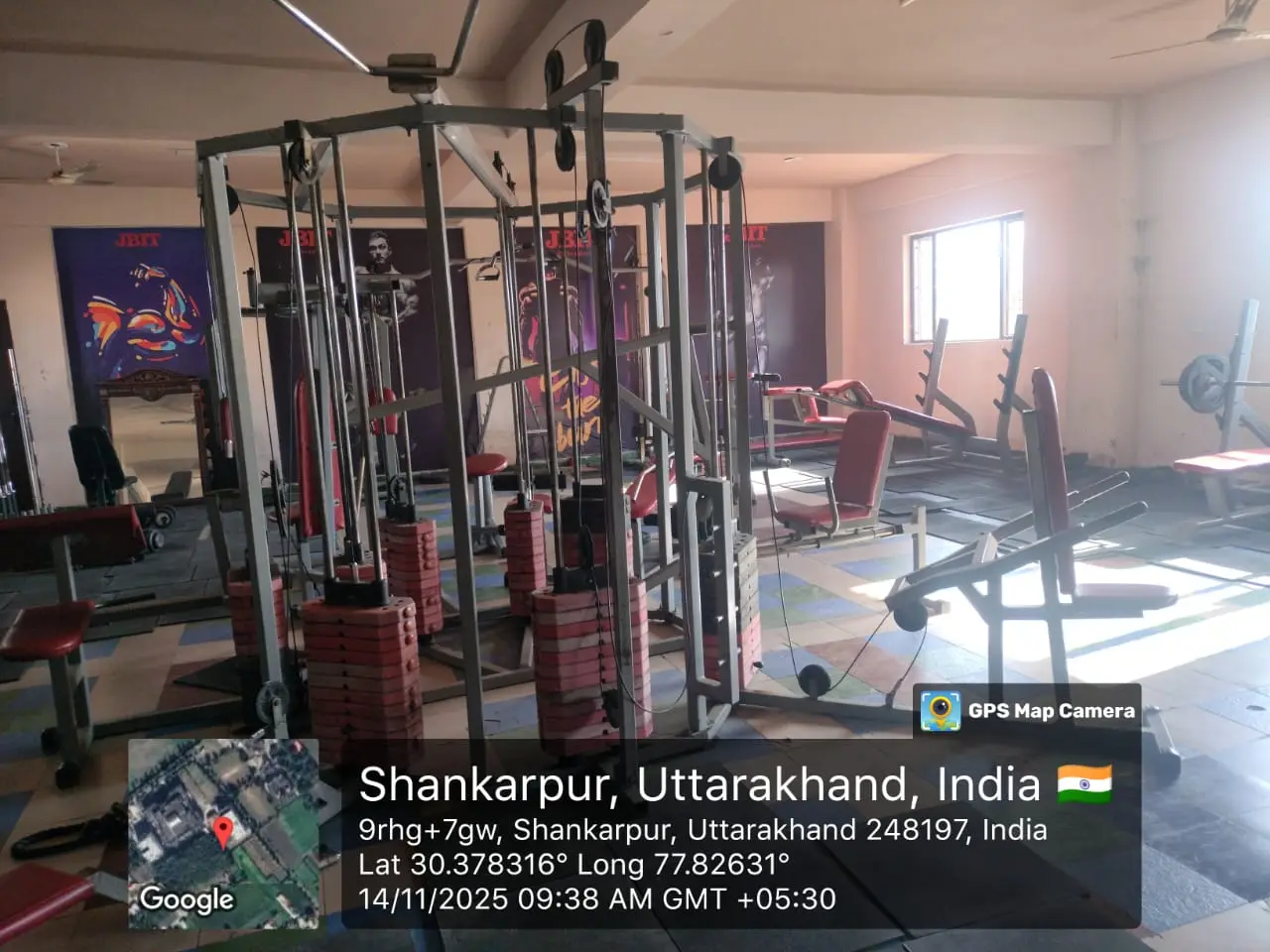 Gymnasium – multi-station machine