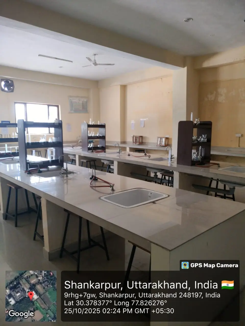 Pharmaceutical Analysis Lab