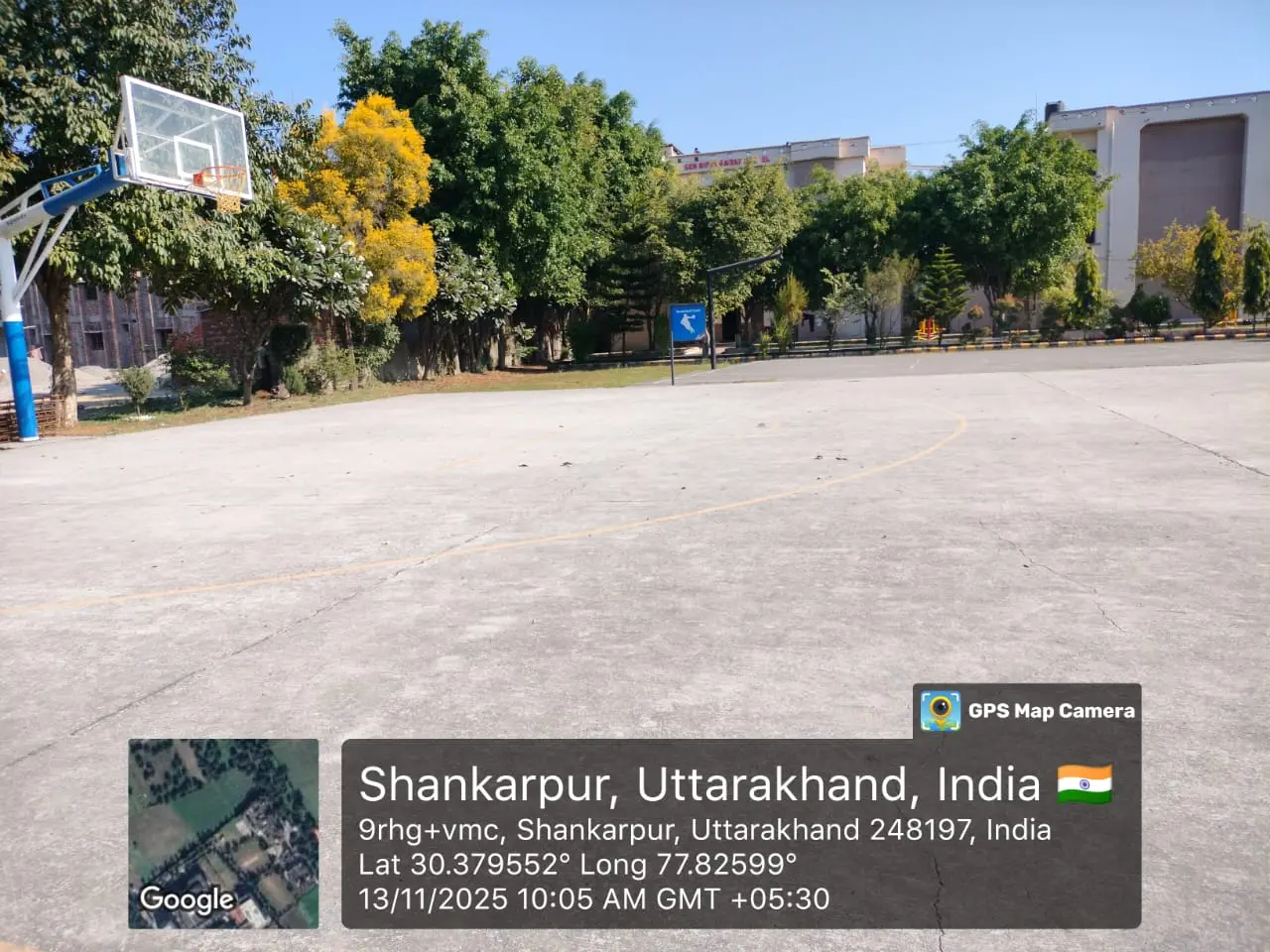 Outdoor sports court